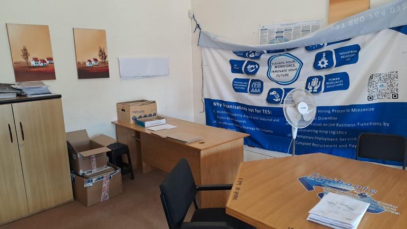 To Let commercial Property for Rent in Mount Croix Eastern Cape